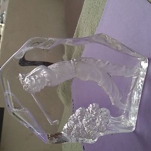 Glass tabletop golfer display